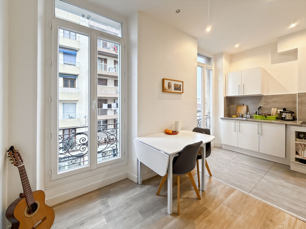 Vente Appartement T2 lumineux   Bon état   Proximité Hôpital Timone / Tramway Marseille 5