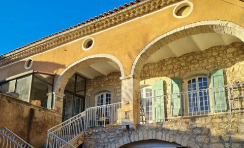 Vente Maison Les Vans 6 km. Grand mas du 16e avec 5 apparts sur 1,3 hectares pour 30.960 � de revenus locatifs annuels. Les vans