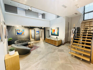  Immeuble � vendre 9 pi�ces 305 m�