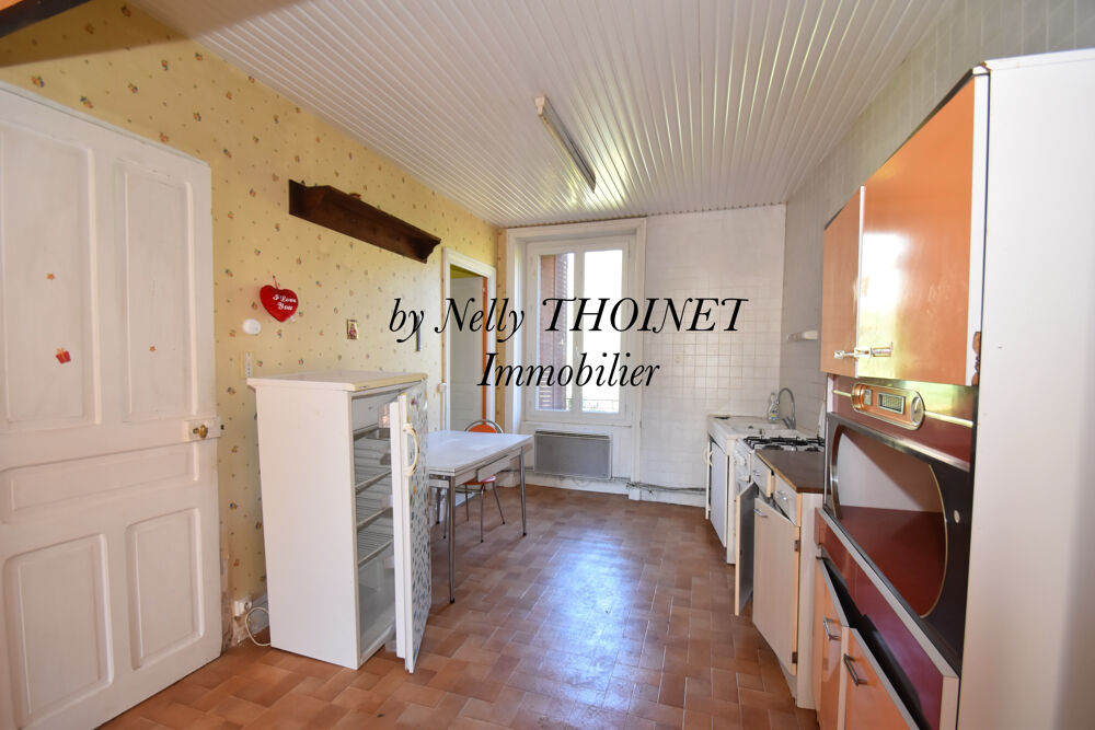 Vente Maison Dépt.15. CONDAT, MAISON / IMMEUBLE à usage mixte, 170 m2, cour et cave Condat
