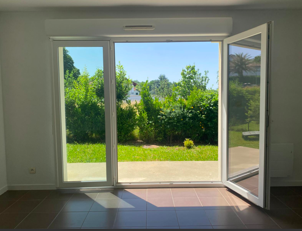 Appartement T2 Cambo les Bains terrasse jardin