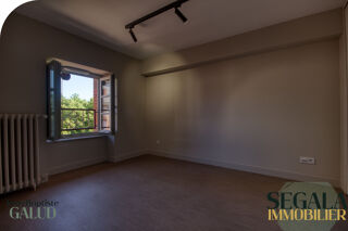  Appartement à louer 2 pièces 37 m²