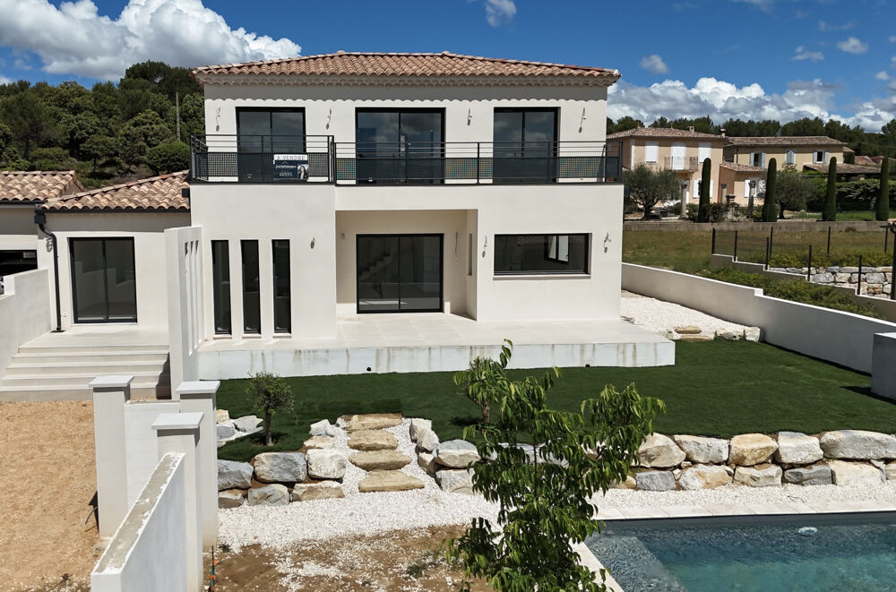 Villa darchitecte contemporaine neuve avec piscine, à 5 minutes du centre-ville de Vaison-la-Romaine