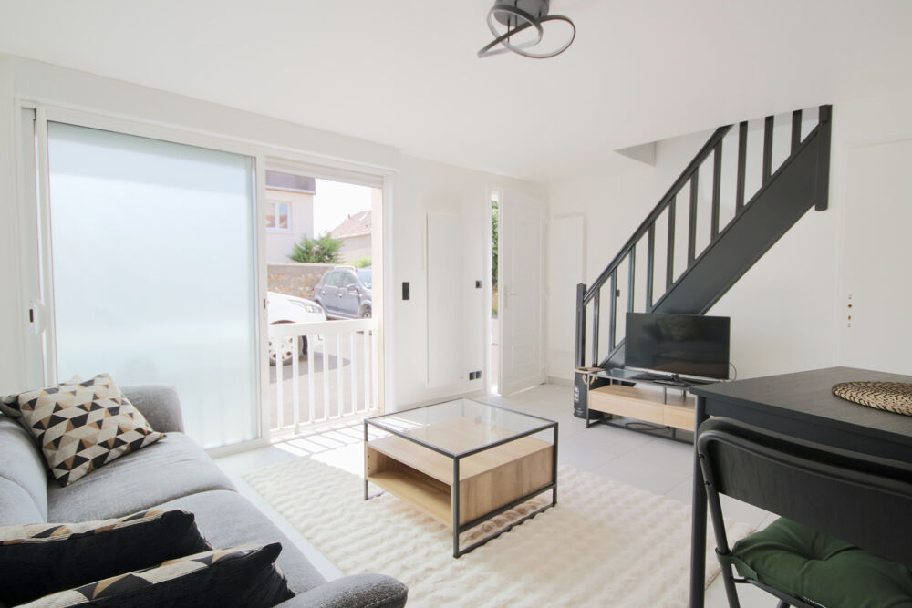 A St Leu la Foret, superbe appartement de 2 pièces, 44 m2, avec box de 23 m2.