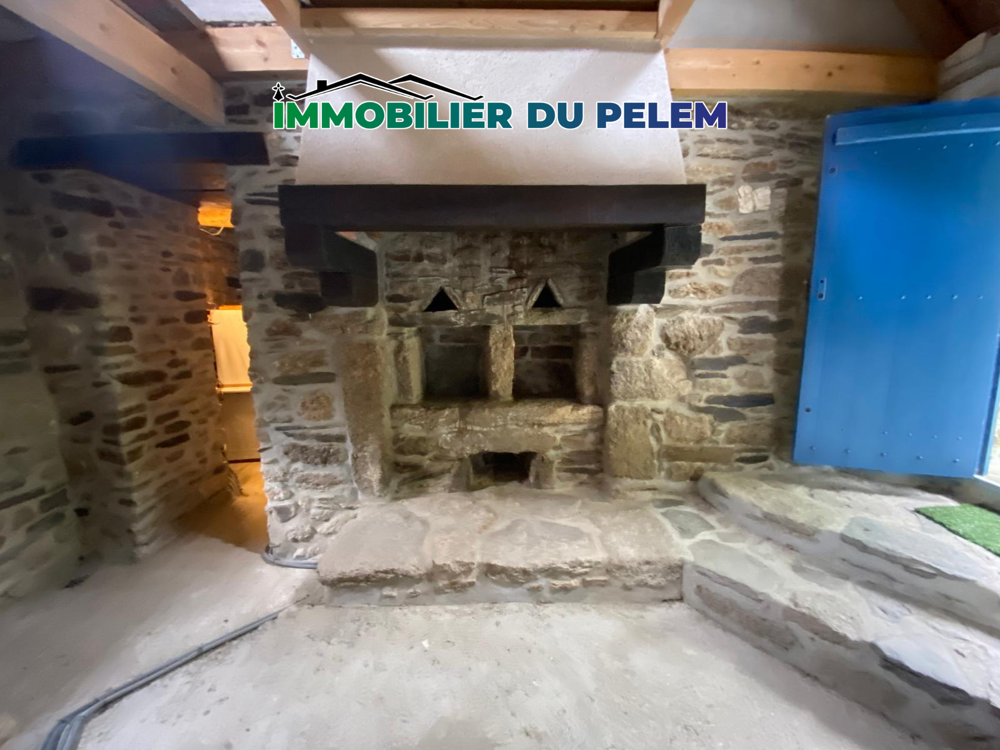 Longère en pierres à la campagne Plounevez-Quintin