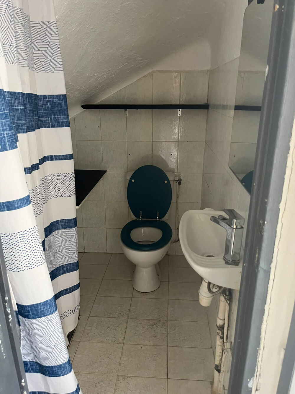 Location Appartement 13720 LA BOUILLADISSE À LOUER   Charmant T2 en maison de village   Environ 37 m2 La bouilladisse
