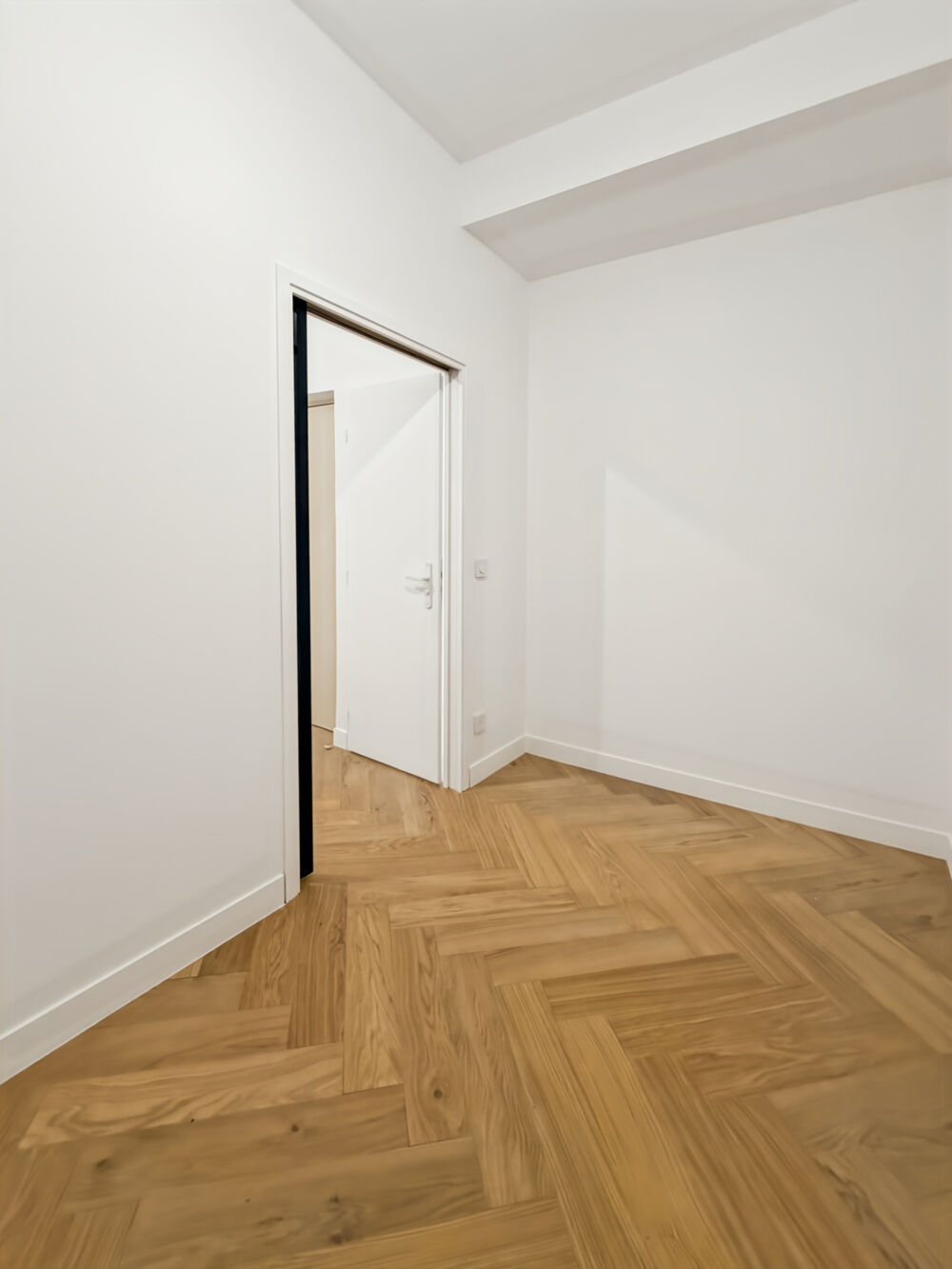 À Louer Petit T2 de 20,70m2 rénové avec climatisation Rue Glandevès Proximité Vieux-Port