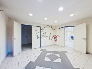  Immeuble � vendre 606 m�