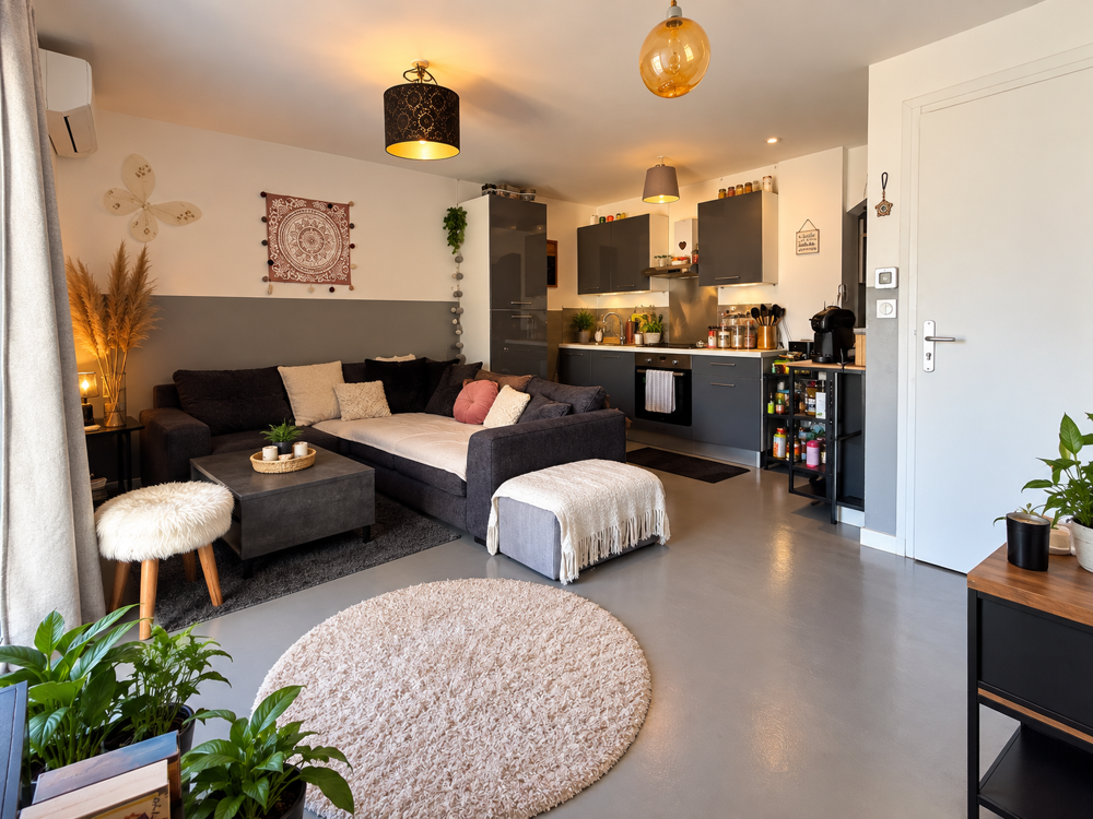 À VENDRE T4 LOUÉ ET CLIMATISE DERNIER ÉTAGE TERRASSE AVEC VUE