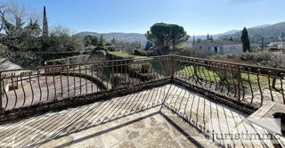  Maison � vendre 9 pi�ces 220 m�