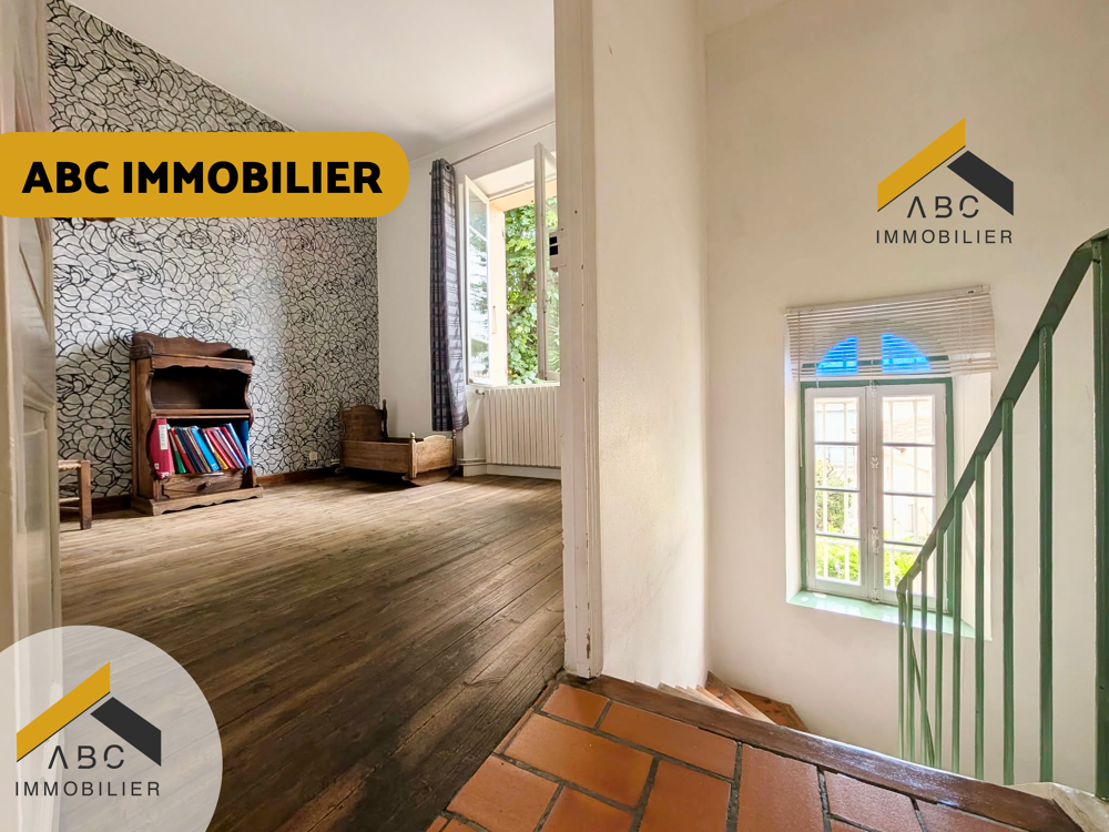 MAISON 2 CHAMBRES AVEC JARDIN EN CENTRE-VILLE