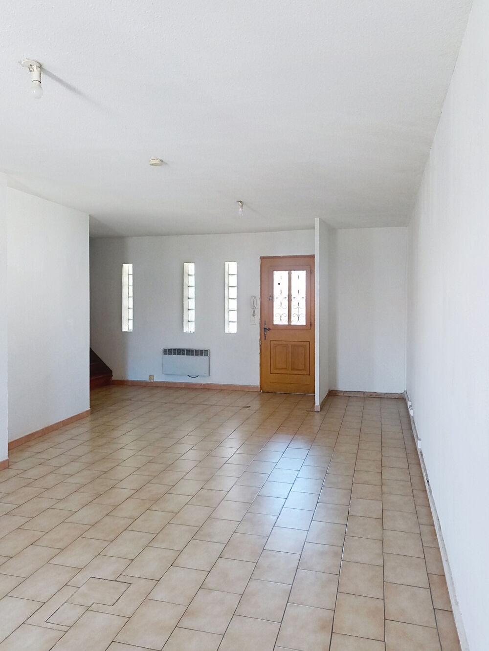 À LOUER Appartement T4 de 107 m2 avec terrasse Bollène
