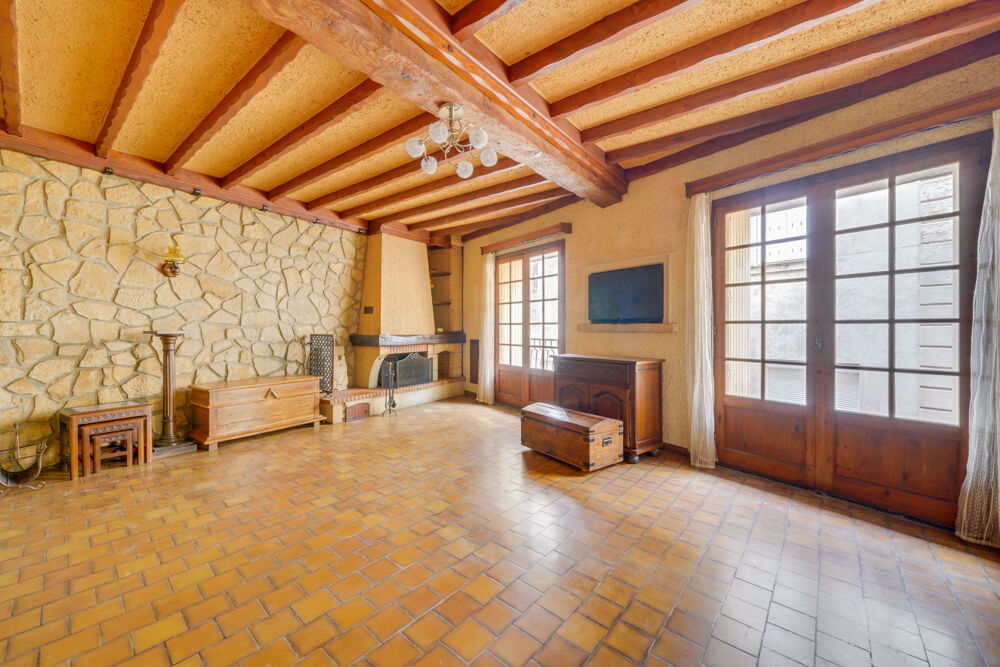 Maison de ville de 200m2 habitables en R+2 avec atelier et garage
