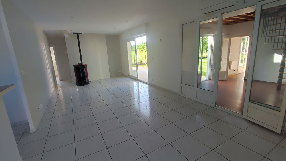MAISON PLAIN PIED 120 m2 - SECTEUR CALME PROCHE DES COMMODITES