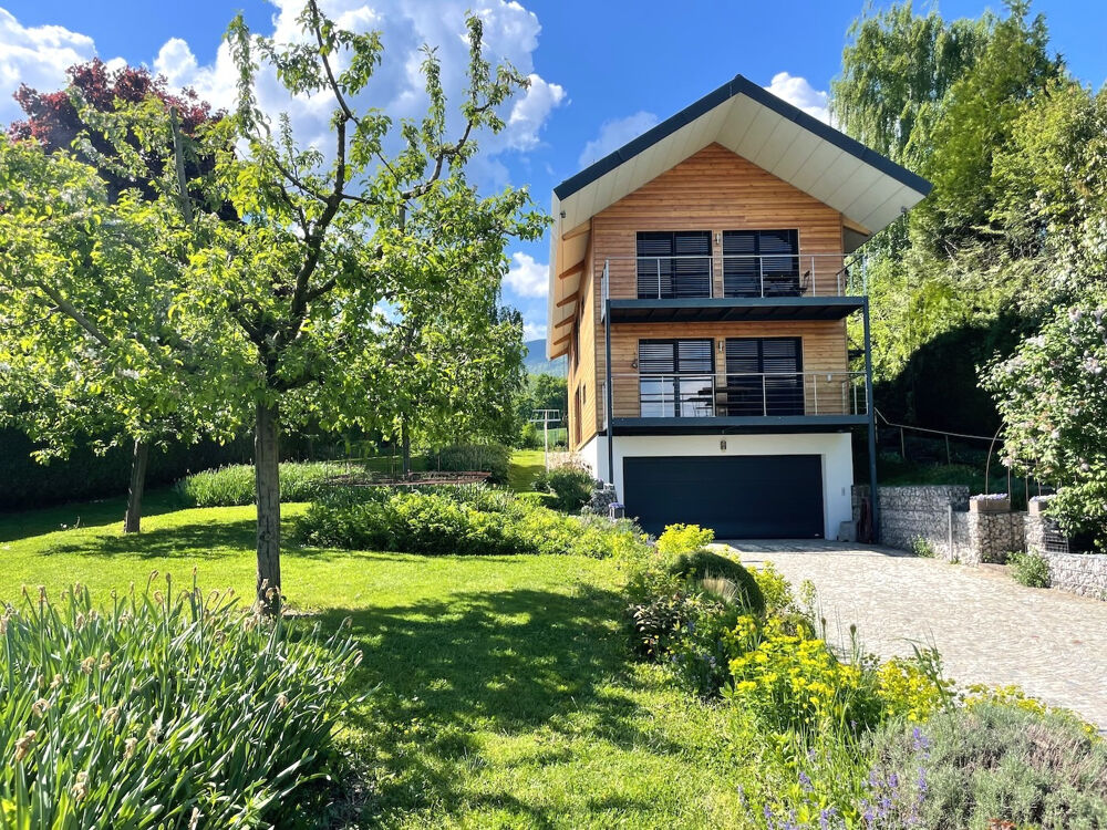 à vendre  Propriété/château Divonne-les-Bains (01220)