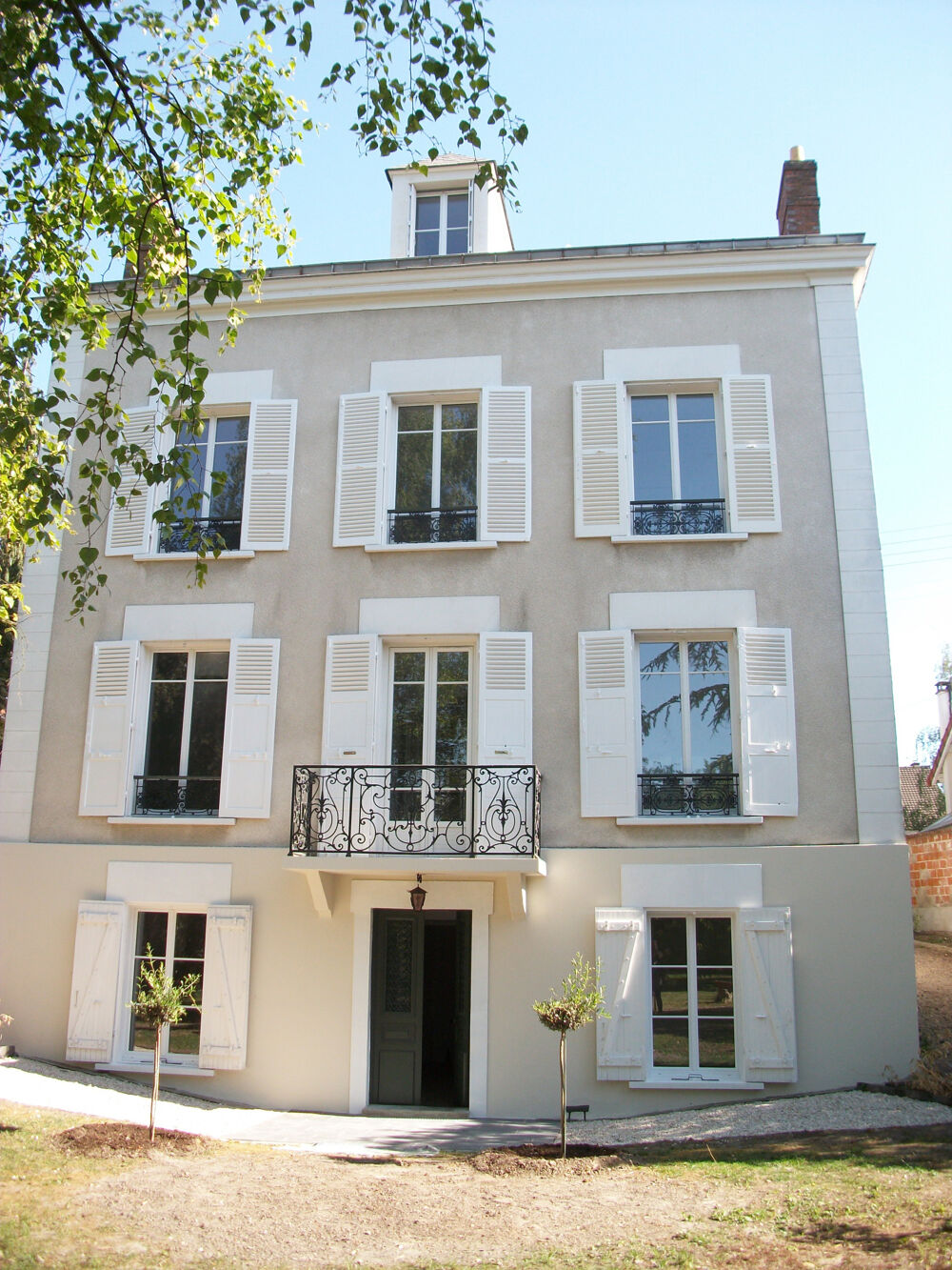 Vente Immeuble � vendre   Immeuble de 6 appartements + terrain constructible avec permis de construire   Corbeil-Essonnes Corbeil essonnes