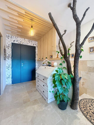  Propriété/château à vendre 8 pièces 251 m²