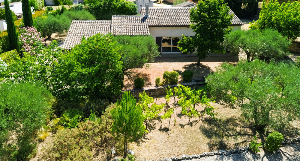 EXCLUSIVITE.. A vendre belle villa avec superbe terrain, 3 km d'Uzès