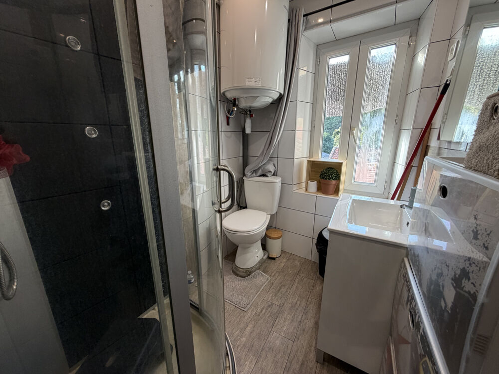 Vente Maison IMMEUBLE DE 3 STUDIOS   FORT POTENTIEL LOCATIF   IDÉAL INVESTISSEUR St victoret