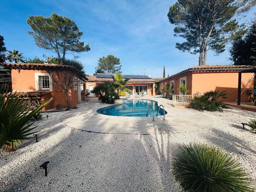 MAISON 6 PIECES 200 M2 ENV. PISCINE + ANNEXE AMENAGEE