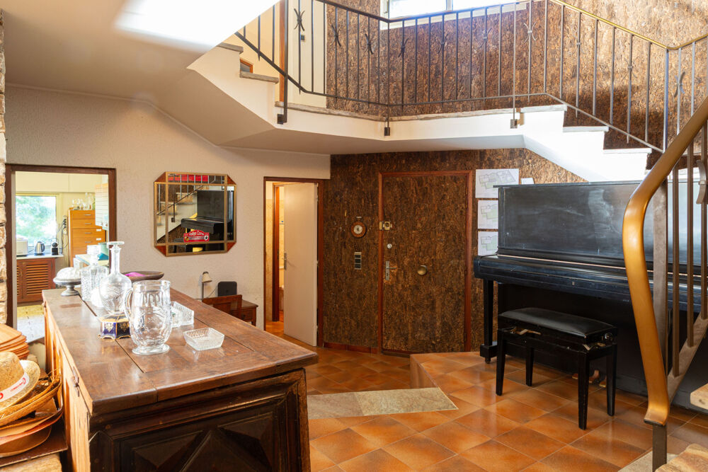 � vendre  Propri�t�/ch�teau Sari-Solenzara (20145)