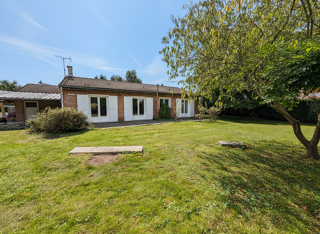 Vente Maison Maison de plain-pied de 100 m2 avec 3 chambres, garage et jardin de 1 000 m2 Cuincy