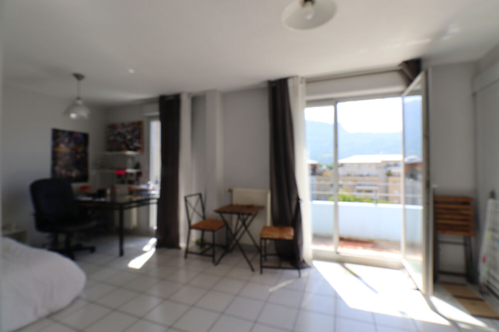 Vente Appartement GRAND STUDIO avec balcon et garage  Grenoble Grenoble