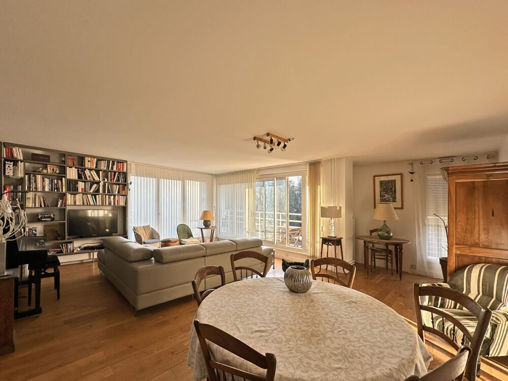 Nanterre Préfecture Parc André Malraux : Appartement de 5 pièces sur 102 m2 + balcons + cave + box fermé