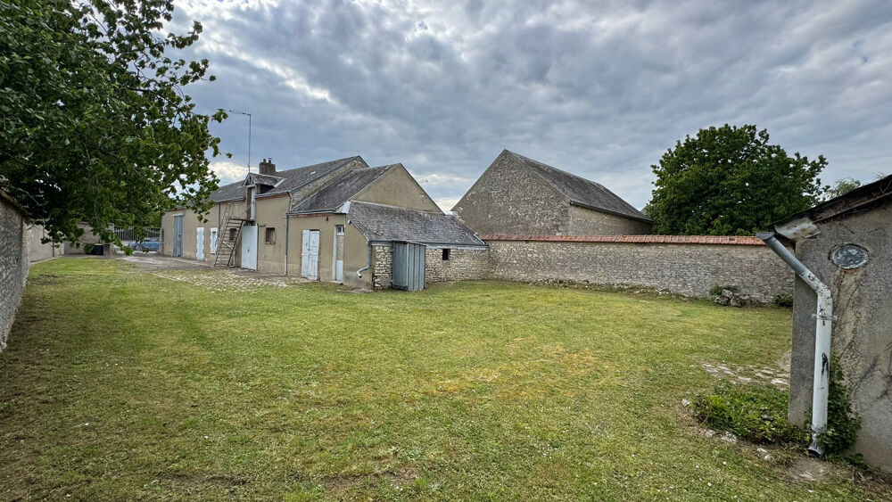EXCLUSIVITÉ Corps de ferme avec charme et potentiel à 10 min de la gare SNCF dAngerville