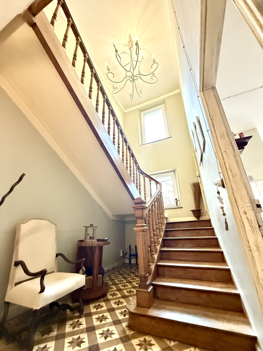 Maison 10 pièces 460 m² · à Villeneuve les Corbieres · 460 m² · 429 000 €