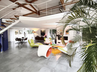  Propri�t�/ch�teau � vendre 9 pi�ces 330 m�