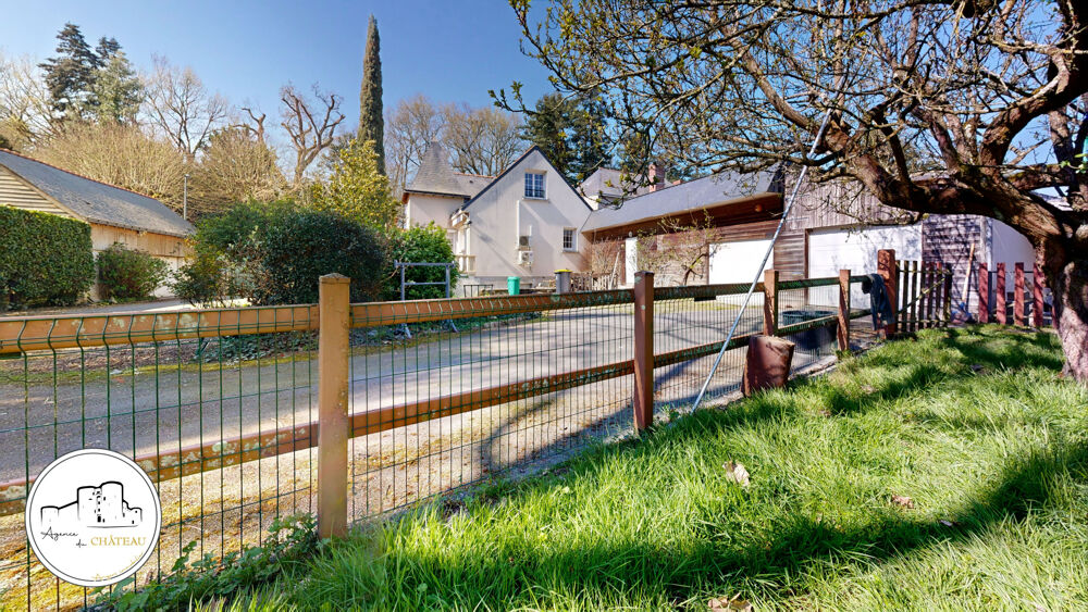 MONTREUIL - JUIGNÉ / MAISON BORD MAYENNE