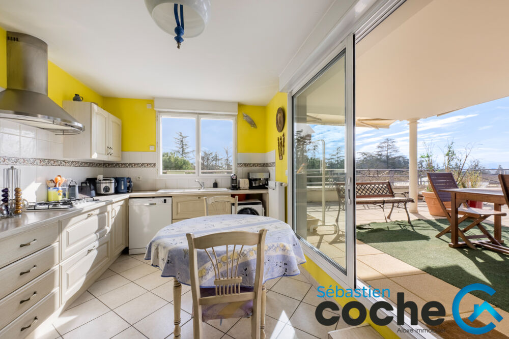 � vendre  Appartement Charbonni�res-les-Bains (69260)