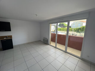  Appartement à louer 1 pièce 28 m²