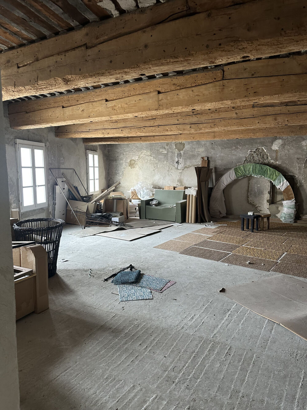 Appartement 1 pièce 91 m² · à L Isle sur la Sorgue · 91 m² · 212 000 €