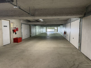  Parking / Garage à vendre 13 m² St ave