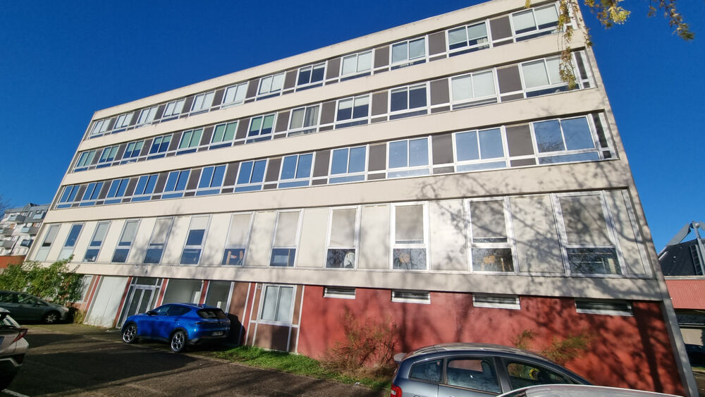   OPPORTUNITÉ D'INVESTISSEMENT   ENSEMBLE DE BUREAUX EN CENTRE-VILLE 