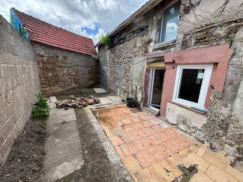 SAINT-GERMAIN-LES-ARPAJON - MAISON DE VILLE DE TYPE F3 - 70 M2 HABITABLES - COUR PRIVEE DE 40 M2 - COPRO SANS