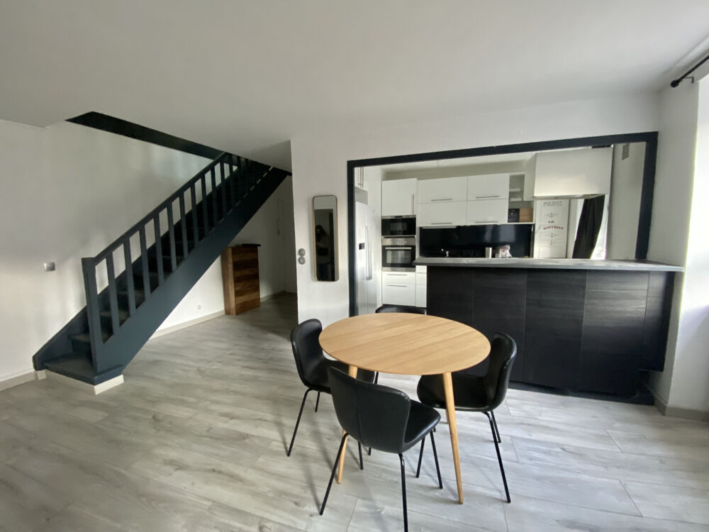 Location Appartement  *COUP DE COEUR* T4 en duplex meublé - Secteur Palais de justice St etienne