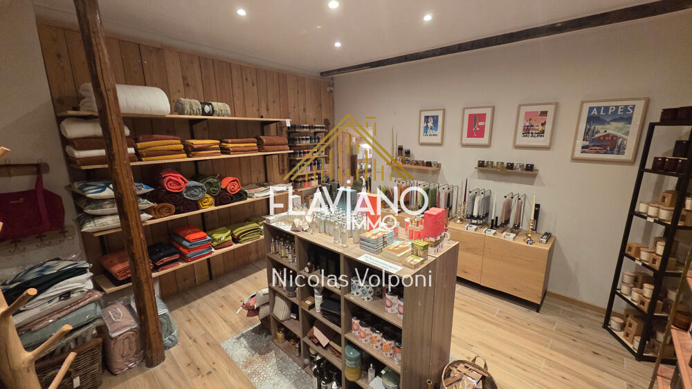 Vente Immeuble Local Commercial et appartement Barcelonnette