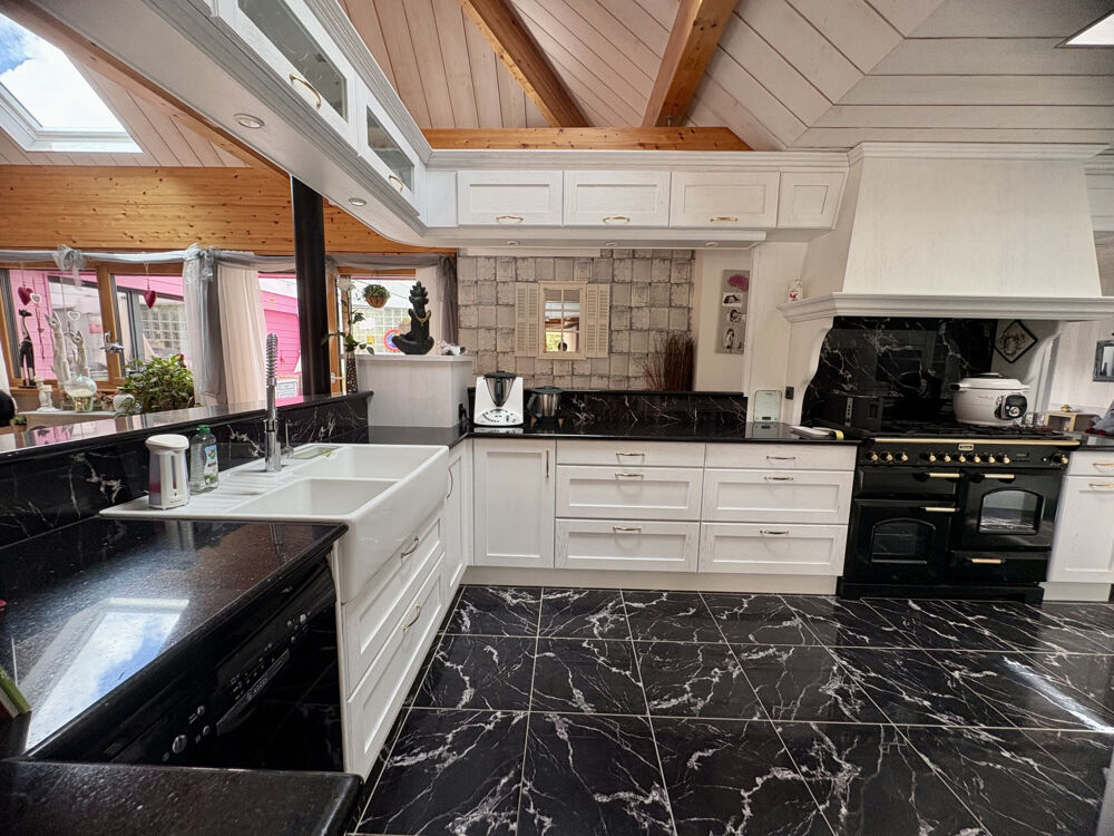 � vendre  Propri�t�/ch�teau Lanarvily (29260)