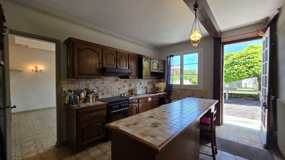 ENSEMBLE IMMOBILIER COMPOSEE DE 2 MAISONS INDIVIDUELLES ET 2 APPARTEMENTS - SECTEUR EAUZE