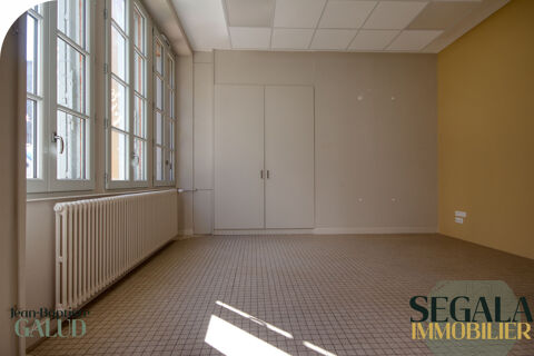 Bureau lumineux en hyper centre   stationnement priv&eacute;   Albi 600 81000 Albi