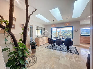  Propri�t�/ch�teau � vendre 8 pi�ces 251 m�