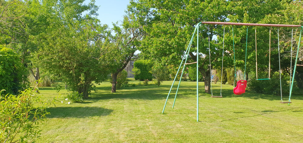 MAISON FAMILIALE AVEC GRAND TERRAIN