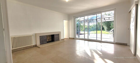   MAISON CENTRE VILLE JONZAC Maison - 8 pi�ce(s) - 176 m�