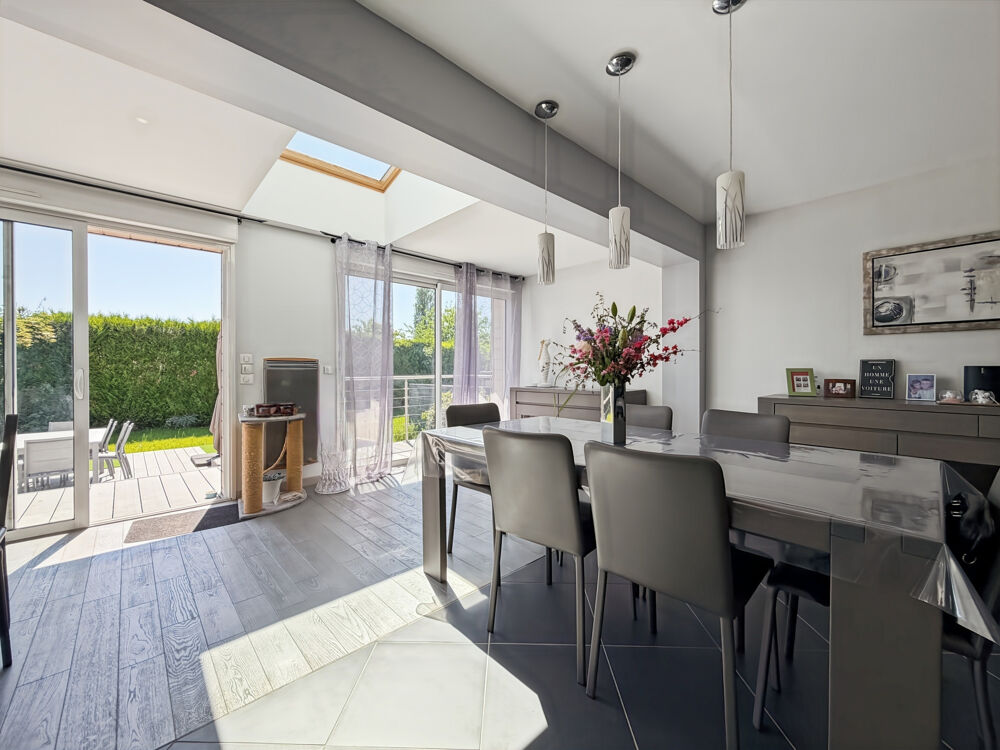 Vente Maison MAISON INDIVIDUELLE   5 CHAMBRES   TERRASSE & JARDIN   SOUS-SOL TOTAL   CENTRE DE SERVON Servon