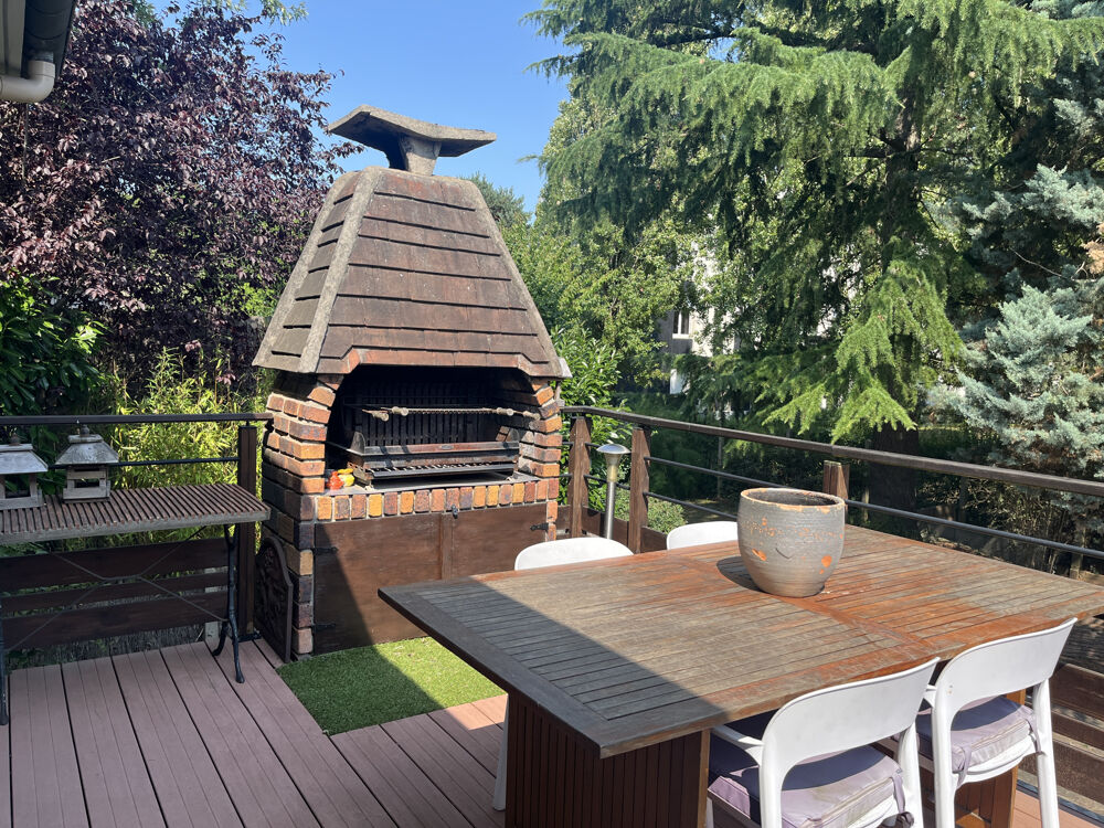 Maison divisible de 183 m2 sur Terrain de 755 m2. 2 entrées distinctes