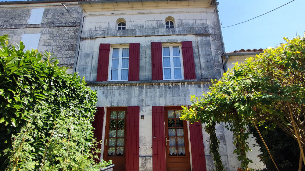 Vente Maison Maison de village avec coin de jardin et garage Crazannes