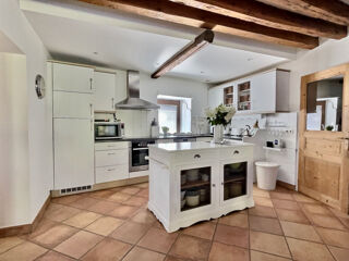  Maison  vendre 7 pices 242 m